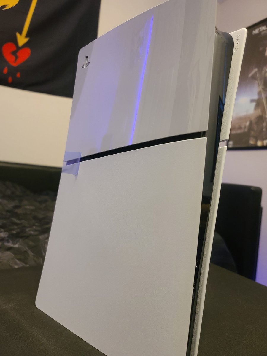 Oficial: Imagens do Novo PS5 Slim são Reveladas por um Usuário